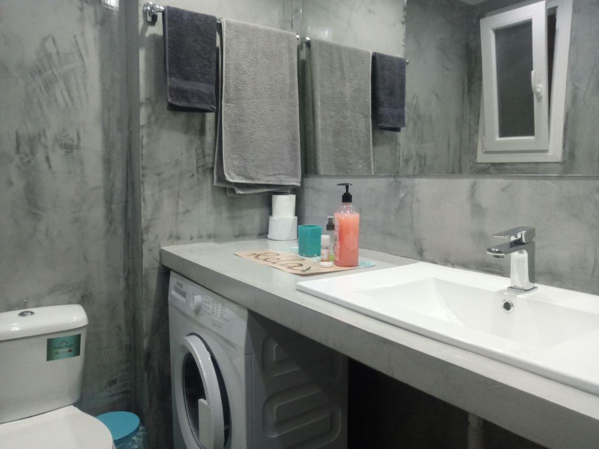 New Apartment With A Separate Entrance Near The Subway. Афины Экстерьер фото